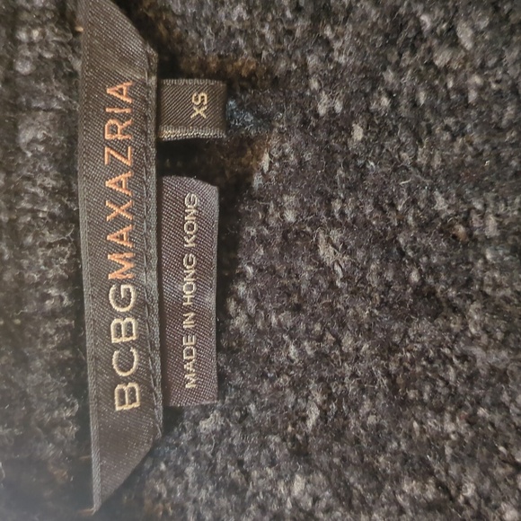 BCBG wrapped  top, size XS. - Picture 6 of 7